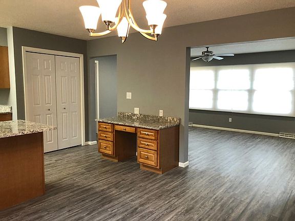 4th image of 9833 Ada Ln