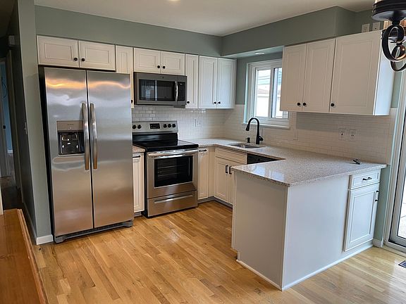 4th image of 18202 Whelan Dr