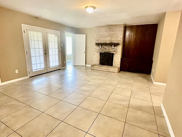 7410 Frostview Ln — Photo 23