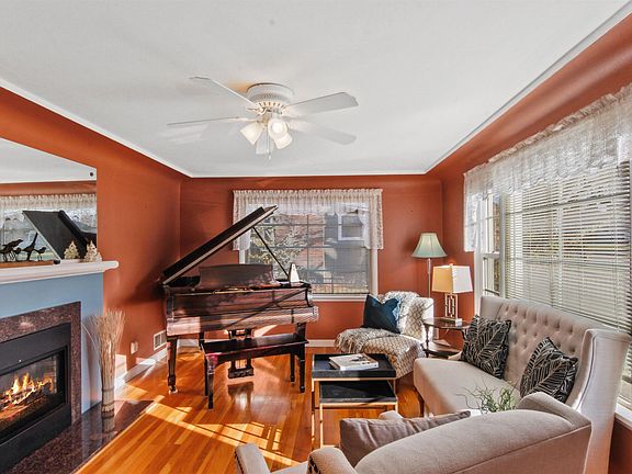 4th image of 2804 W Rockwell Ave
