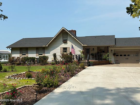 4th image of 639 Crabtree Road