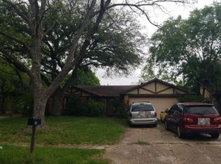 403 Derbyshire Dr, Houston, TX 77034