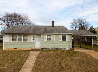 8 Granville Ln, Newark, DE 19713