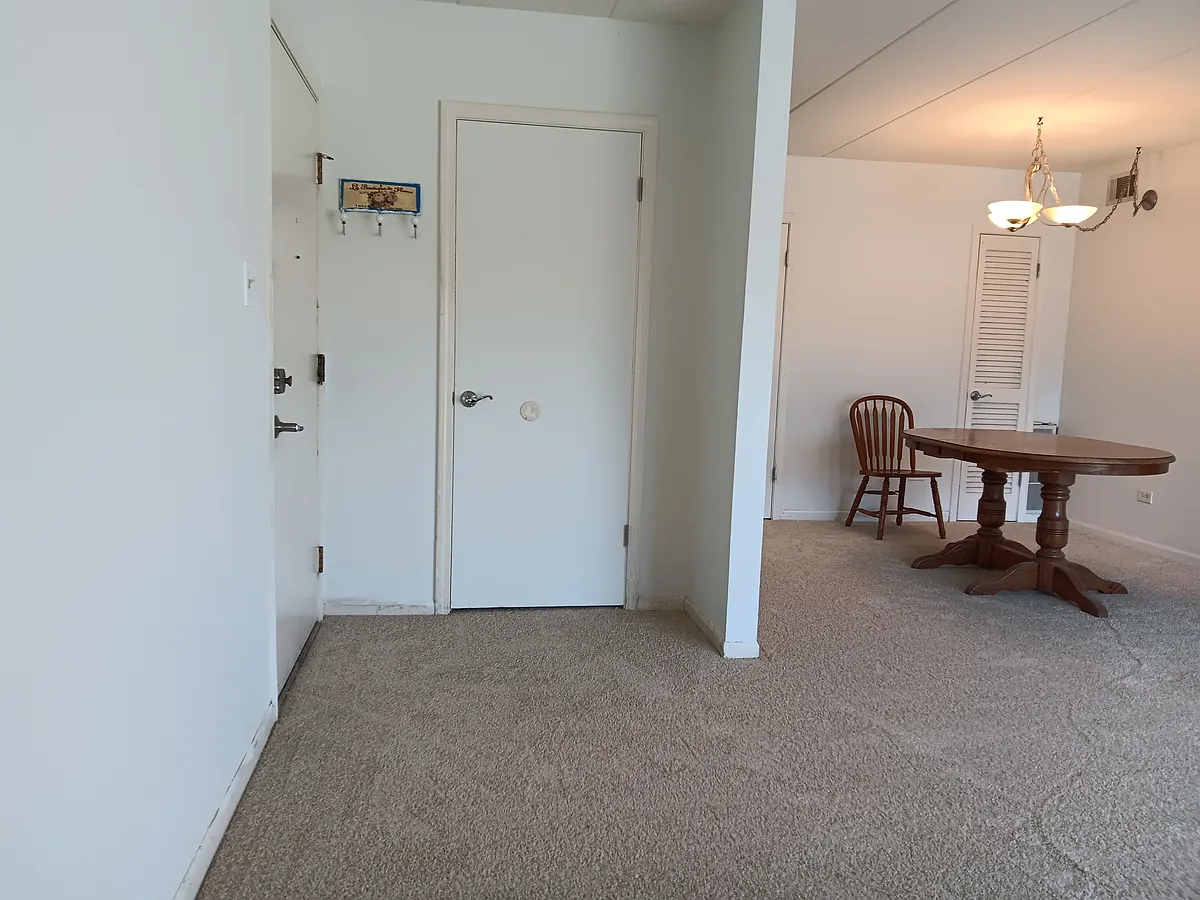 Building Photo - 10831 S Keating Ave #2NE