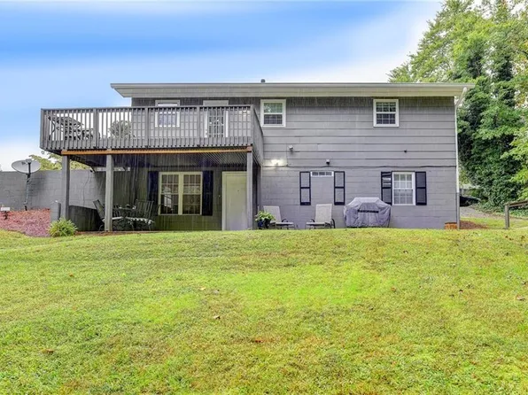 6490 Tuggle Dr, Buford, GA 30518