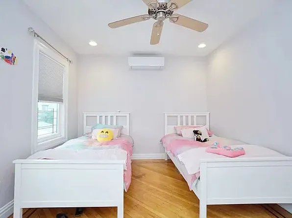 1346 East 65th Street image 4 of 12