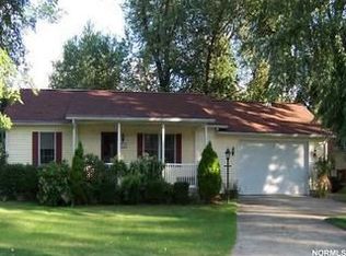 1038 Golfview Dr, Conneaut, OH 44030