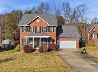 3993 Queens Grant Ct, High Point, NC 27265