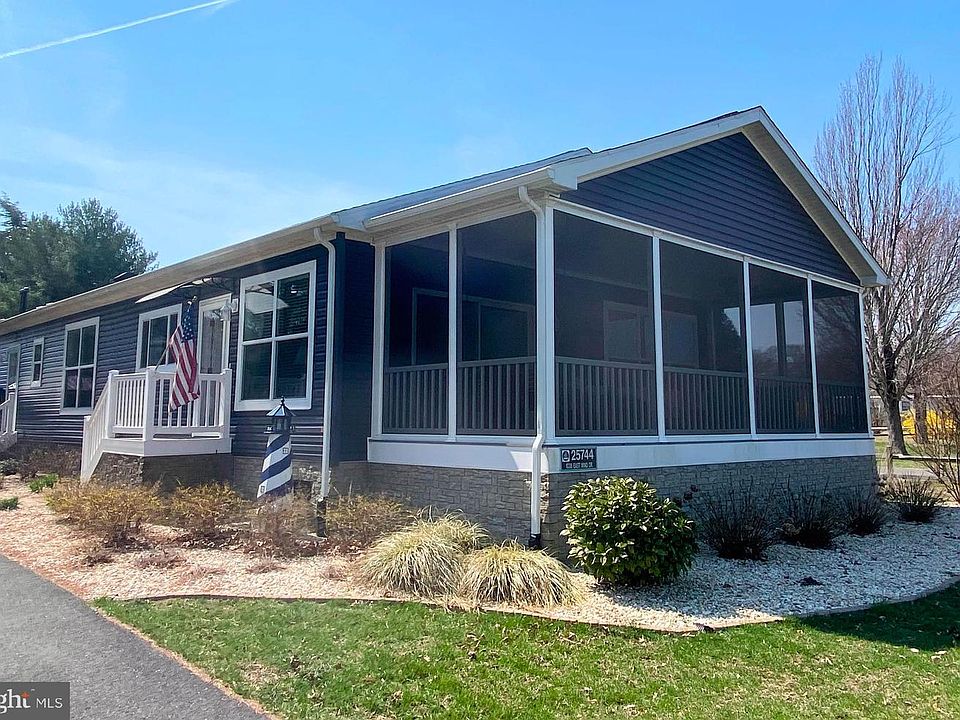 1st image of 25744 E Wind Dr #1038