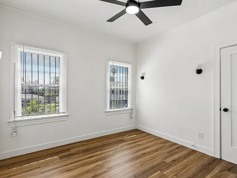 2808 12th Ave #2808 — Photo 12