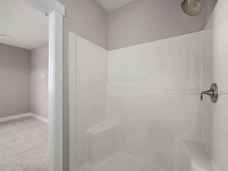 2720 S Beech St — Photo 27