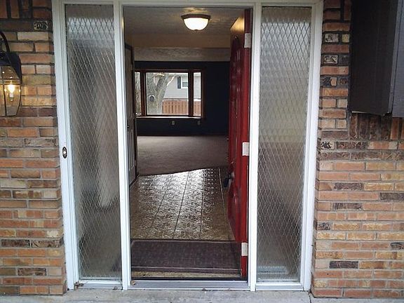 4th image of 2640 Hayward Ave