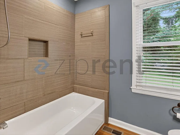 1404 Lockwood Dr SW — Photo 27