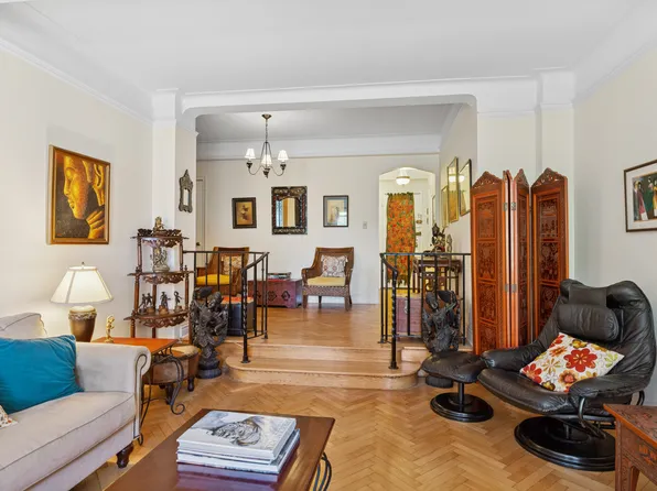 255 Cabrini Boulevard image 3 of 12