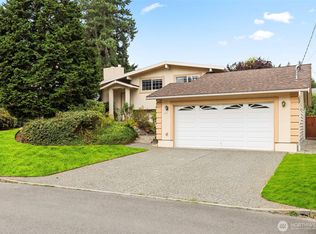 453 155th Pl SE, Bellevue, WA 98007