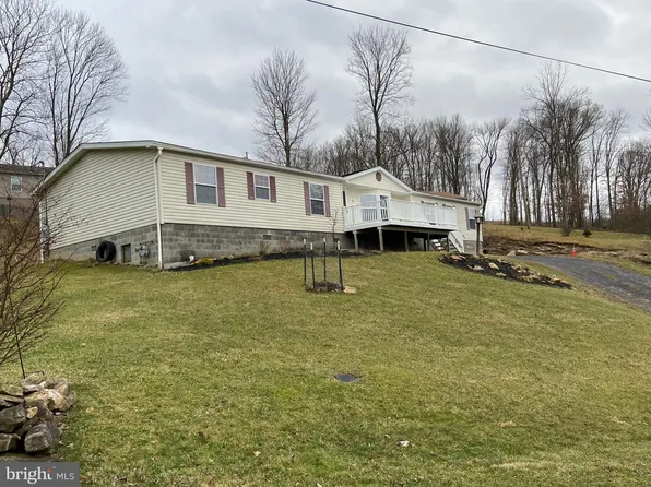 4 Allamong Ln, Morgantown, WV 26508