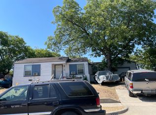 2700 Bideker Ave, Fort Worth, TX 76105