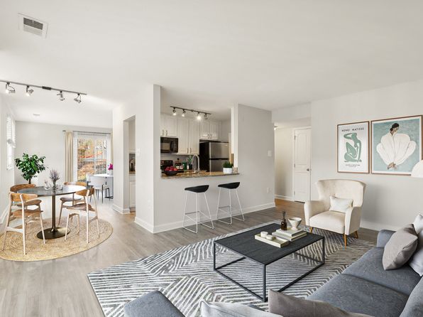 3005 Oak Green Cir #3004NA