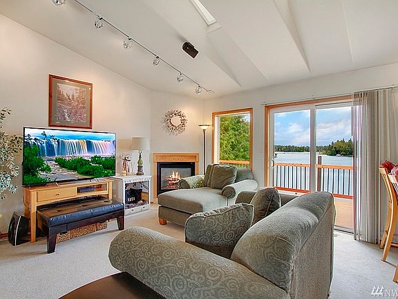 4th image of 4912 N Island Dr E