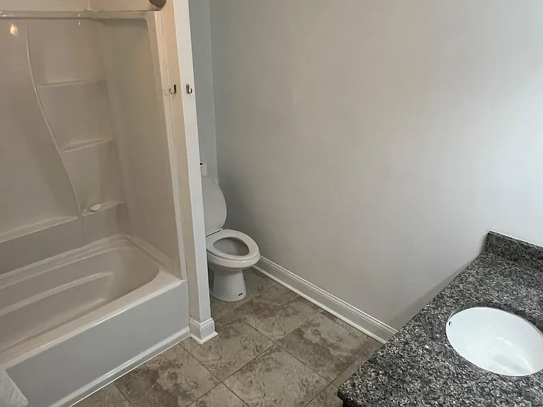 152 N Adams St — Photo 27