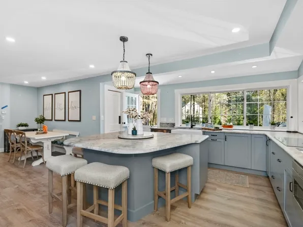 154 Topsfield Rd, Boxford, MA 01921