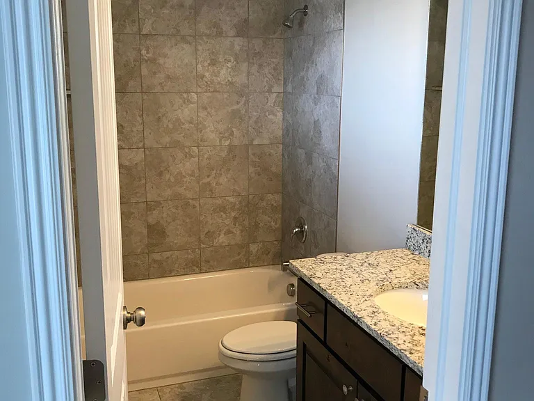 1139 W 2050 S — Photo 11