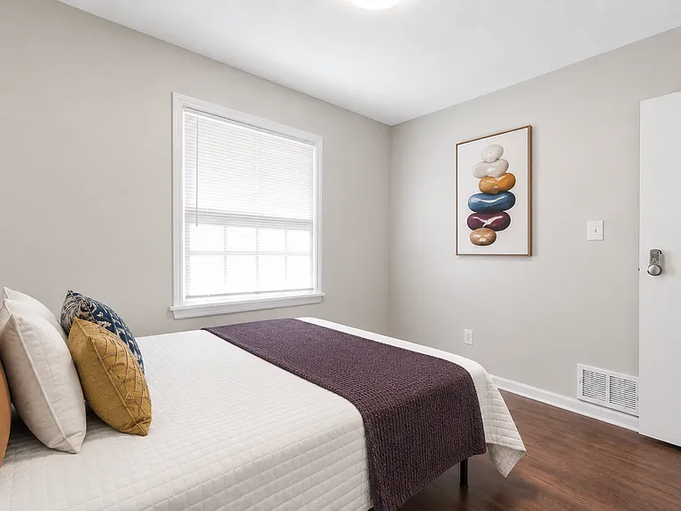 1388 Colony Hill Ct — Photo 2