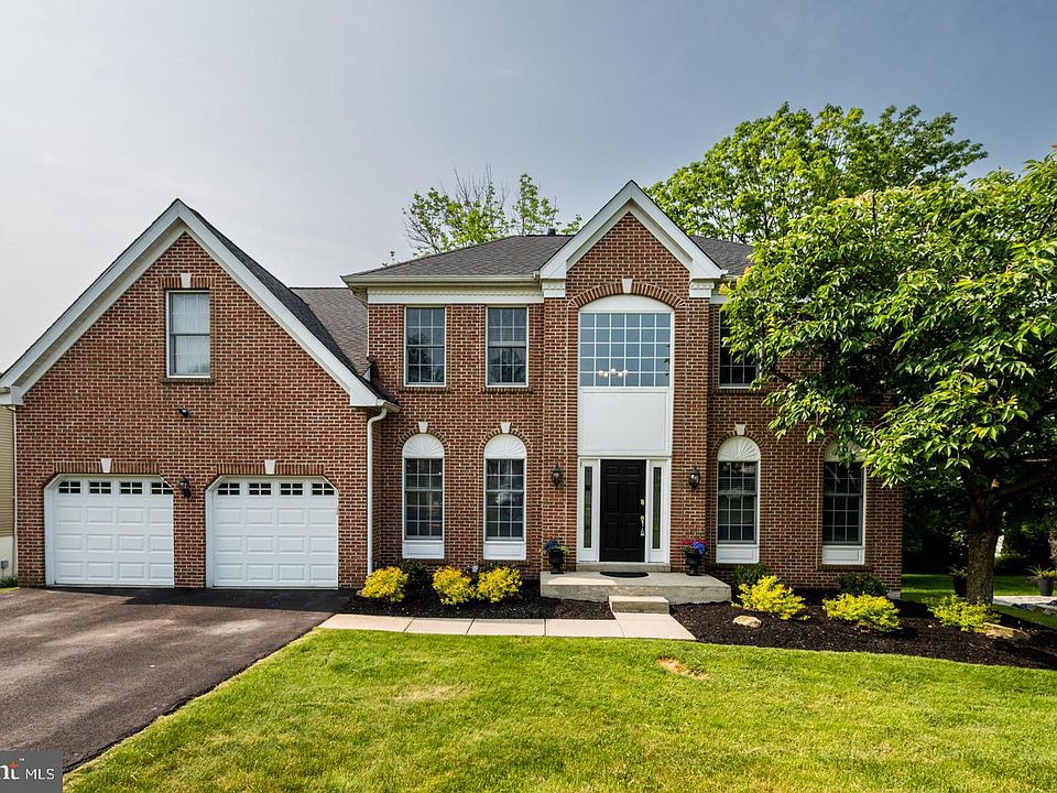 1st image of 830 Dover Court Pl