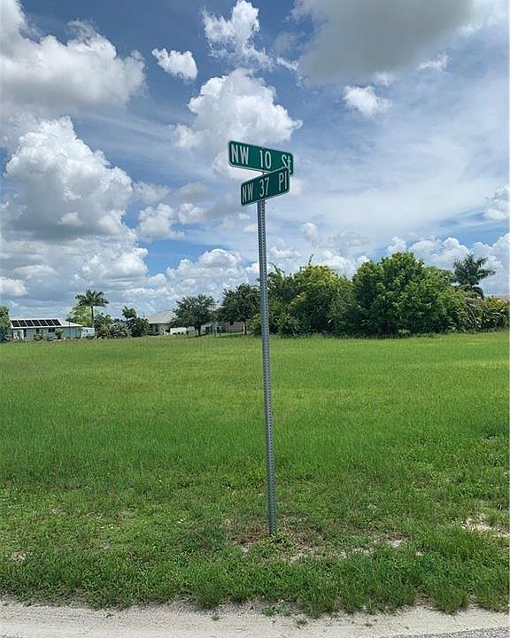 1st image of 1001 NW 37th Pl