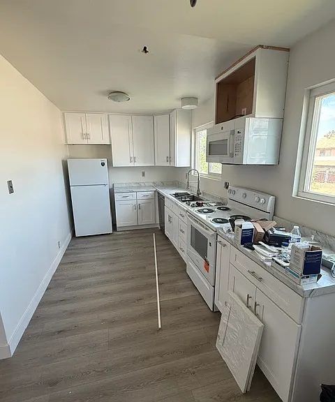 1260 E Washington Ave #8 — Photo 2