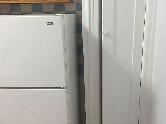 4th image of 4755 44th St APT 1R