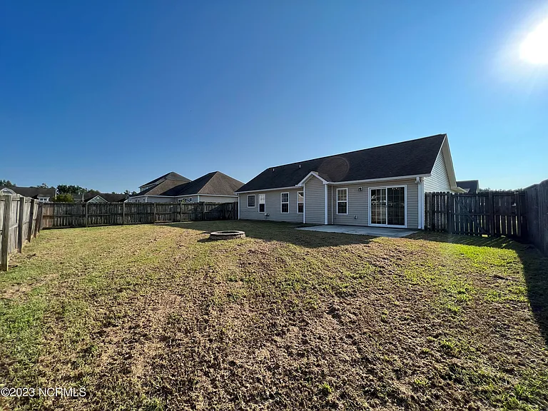 704 Radiant Dr — Photo 26