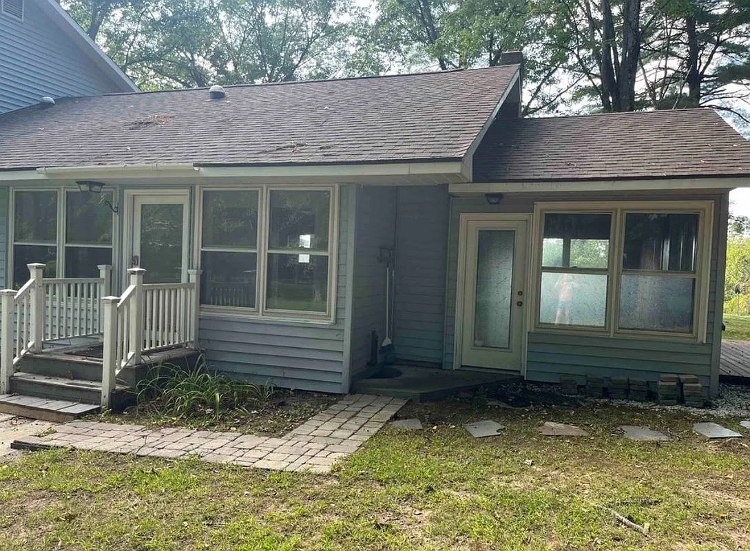 2 bed, 1.0 bath, 1160 sqft, $2,000 — Photo 3