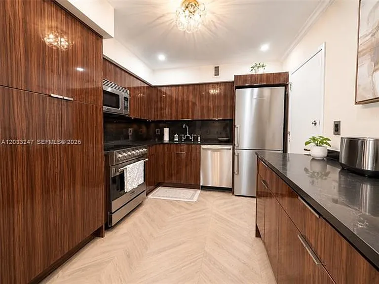 5700 Collins Ave #3A — Photo 17