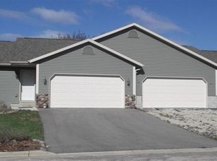 1606 Stacy Ln, Fort Atkinson, WI 53538