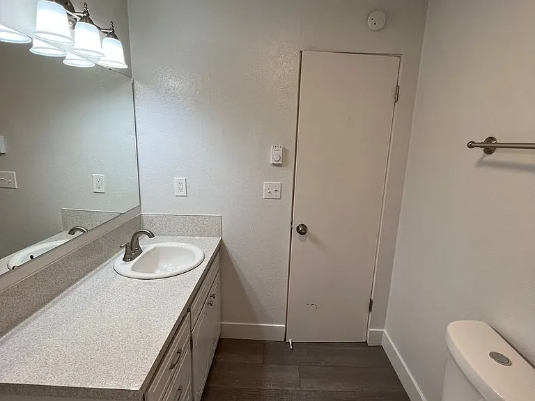 144 Smith Ave #9 — Photo 10
