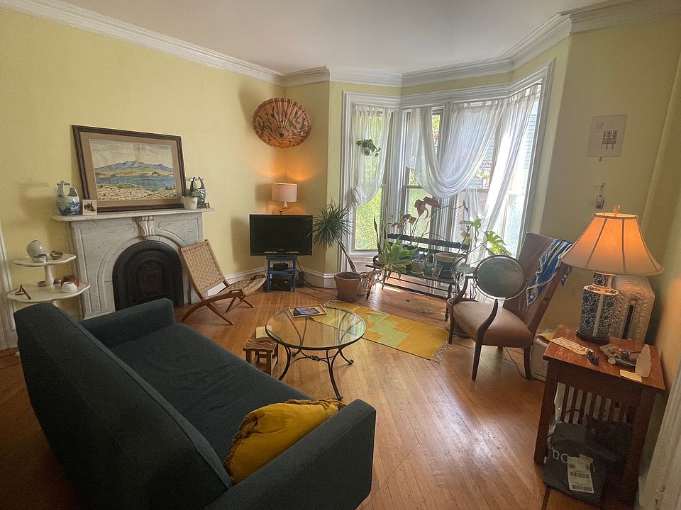 1st image of 87 Hope St Floor 1