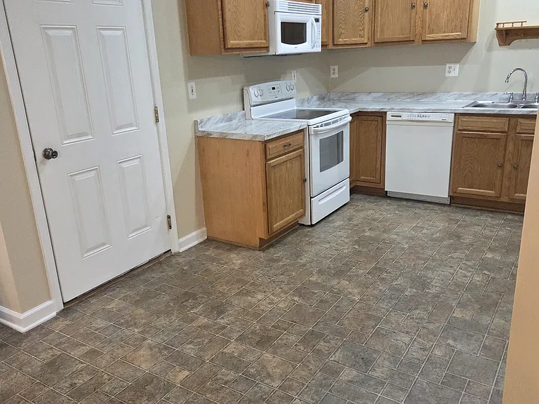 1607 Church St — Photo 8