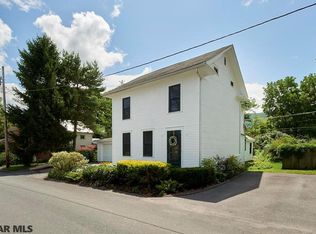 124 W Pine St, Boalsburg, PA 16827