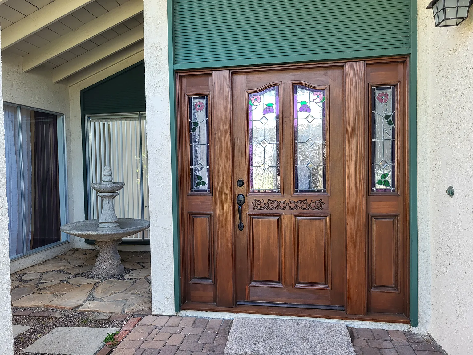 3 bed, 2108 sqft, $3,850 — Photo 3