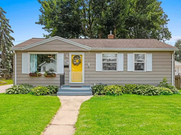 967 Denis Pl, Green Bay, WI 54303