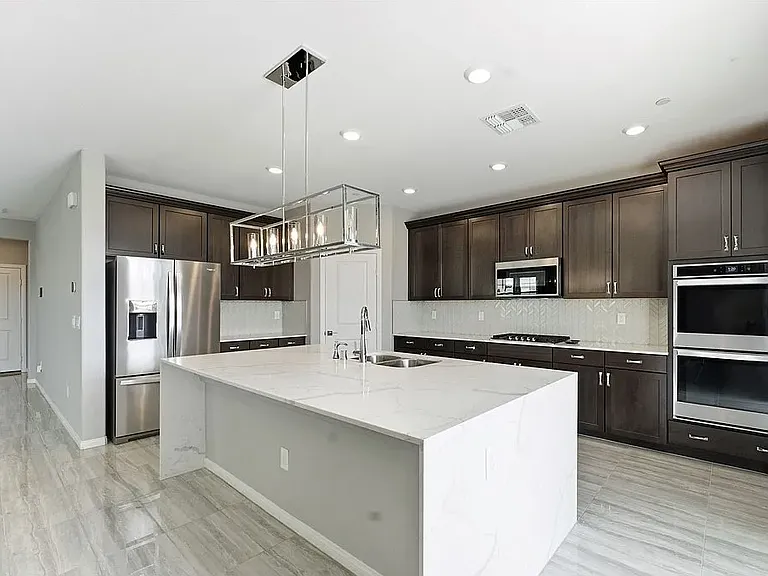 2599 Tolmezzo St — Photo 5