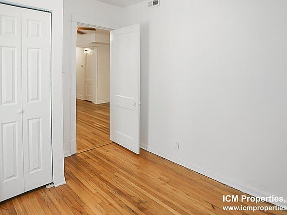 3rd image of 3833 N Sheffield Ave #3