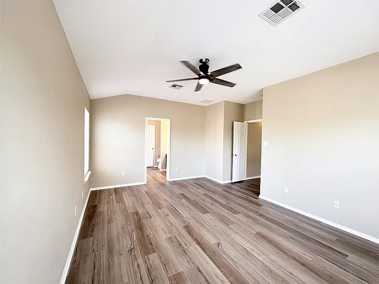 800 Bull Creek Pkwy — Photo 16