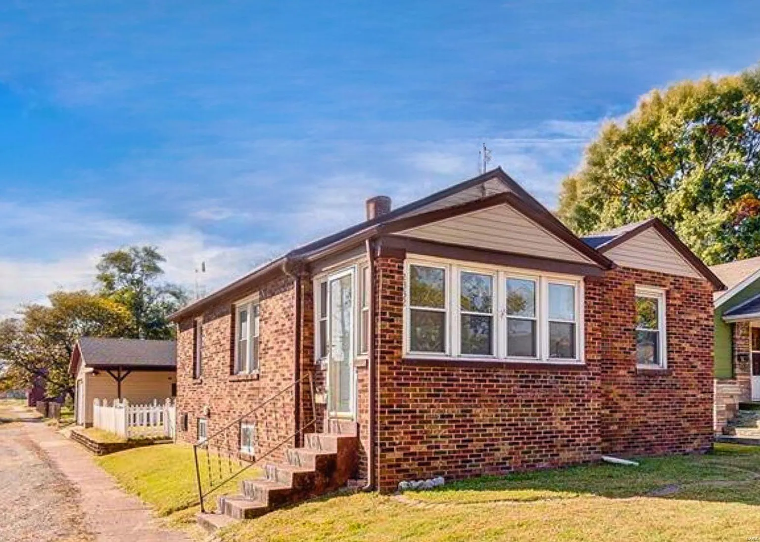 2332 Hodges Ave photo 1