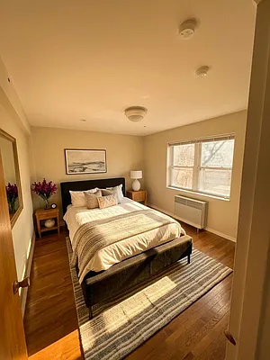 Bedroom, photo 1