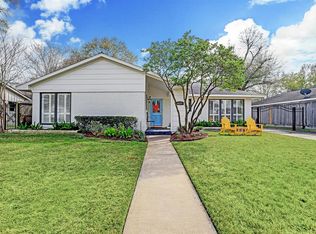 6237 Overbrook Ln, Houston, TX 77057
