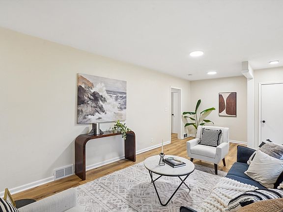5th image of 1724 E 29th St