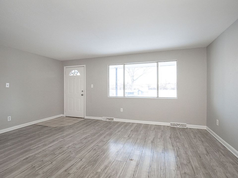 1st image of 4906 Banbury Ct APT 5F