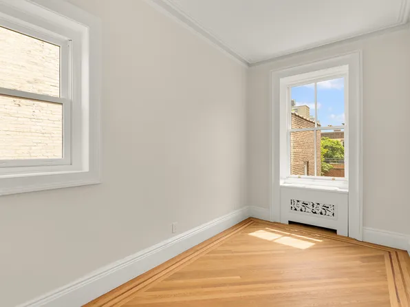 75 Columbia Heights image 27 of 31